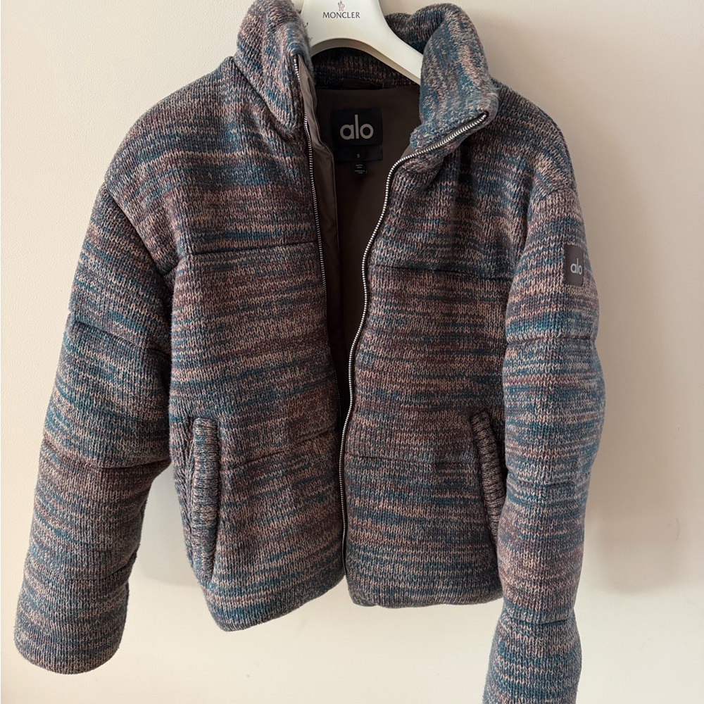 ALO Yoga Stage Sweather Puffer